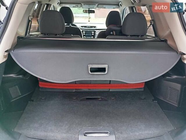 Ниссан Rogue, объемом двигателя 2.49 л и пробегом 139 тыс. км за 12999 $, фото 3 на Automoto.ua