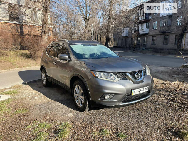 Ниссан Rogue, объемом двигателя 2.49 л и пробегом 203 тыс. км за 13500 $, фото 3 на Automoto.ua
