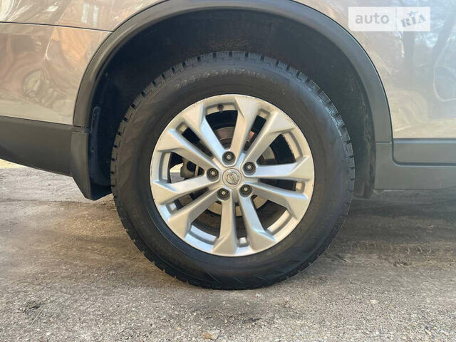 Ниссан Rogue, объемом двигателя 2.49 л и пробегом 203 тыс. км за 13500 $, фото 7 на Automoto.ua