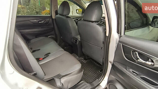 Ніссан Rogue, об'ємом двигуна 2.5 л та пробігом 130 тис. км за 16000 $, фото 5 на Automoto.ua