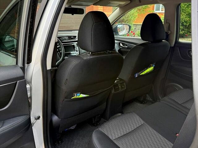 Ниссан Rogue, объемом двигателя 2.5 л и пробегом 83 тыс. км за 13500 $, фото 5 на Automoto.ua