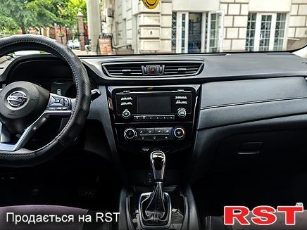 Ниссан Rogue, объемом двигателя 2.5 л и пробегом 182 тыс. км за 12500 $, фото 6 на Automoto.ua