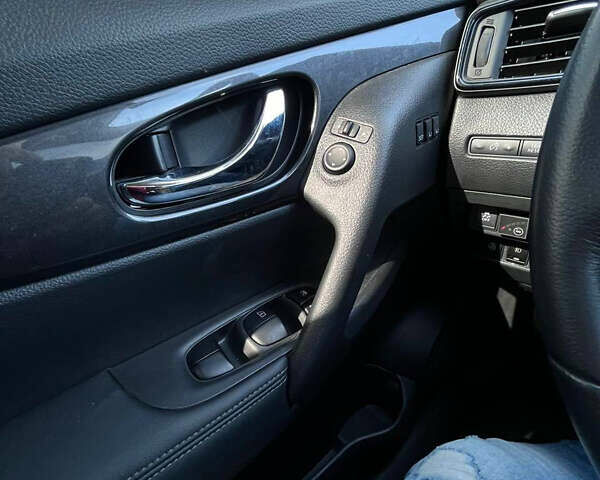 Ниссан Rogue, объемом двигателя 2.49 л и пробегом 67 тыс. км за 17000 $, фото 26 на Automoto.ua