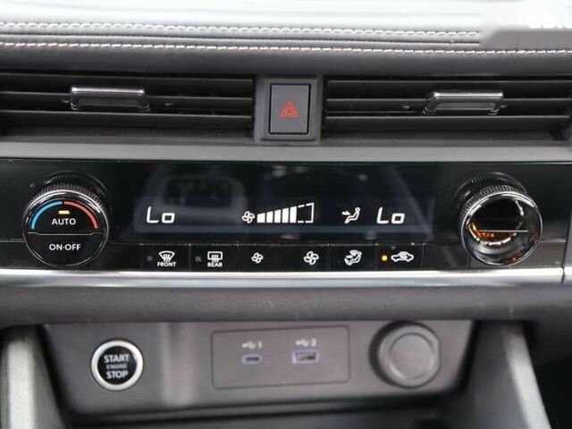 Ниссан Rogue, объемом двигателя 1.5 л и пробегом 12 тыс. км за 23000 $, фото 17 на Automoto.ua