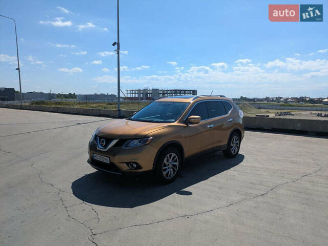 Желтый Ниссан Rogue, объемом двигателя 2.49 л и пробегом 186 тыс. км за 12600 $, фото 1 на Automoto.ua