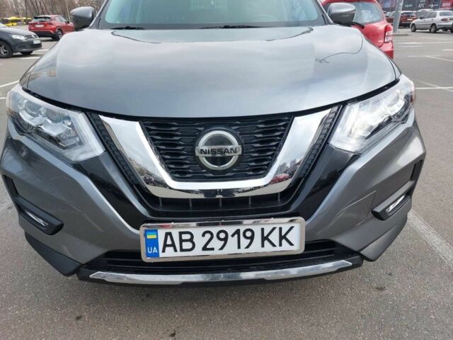 Серый Ниссан Rogue, объемом двигателя 2.5 л и пробегом 120 тыс. км за 16800 $, фото 3 на Automoto.ua