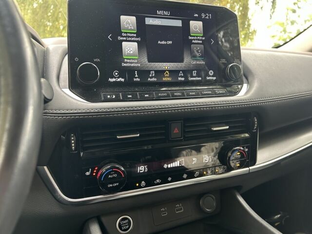 Серый Ниссан Rogue, объемом двигателя 2 л и пробегом 71 тыс. км за 21999 $, фото 7 на Automoto.ua