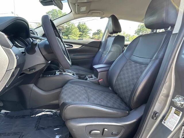 Серый Ниссан Rogue, объемом двигателя 2 л и пробегом 53 тыс. км за 11000 $, фото 7 на Automoto.ua