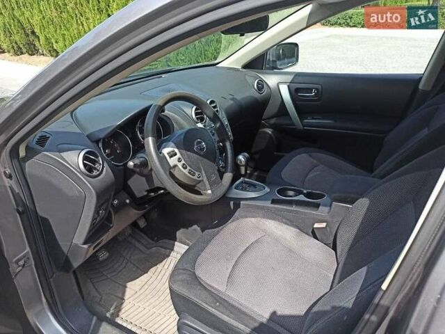 Серый Ниссан Rogue, объемом двигателя 2.5 л и пробегом 340 тыс. км за 6600 $, фото 8 на Automoto.ua