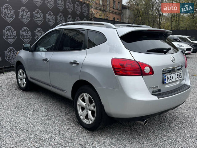 Серый Ниссан Rogue, объемом двигателя 2.5 л и пробегом 180 тыс. км за 7900 $, фото 4 на Automoto.ua