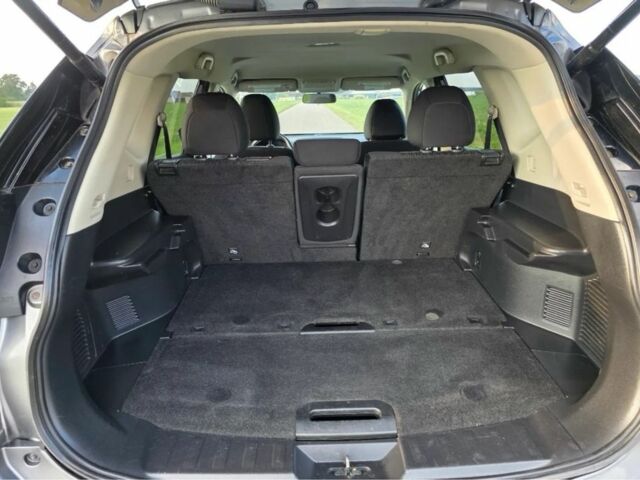 Сірий Ніссан Rogue, об'ємом двигуна 2.5 л та пробігом 110 тис. км за 8700 $, фото 12 на Automoto.ua