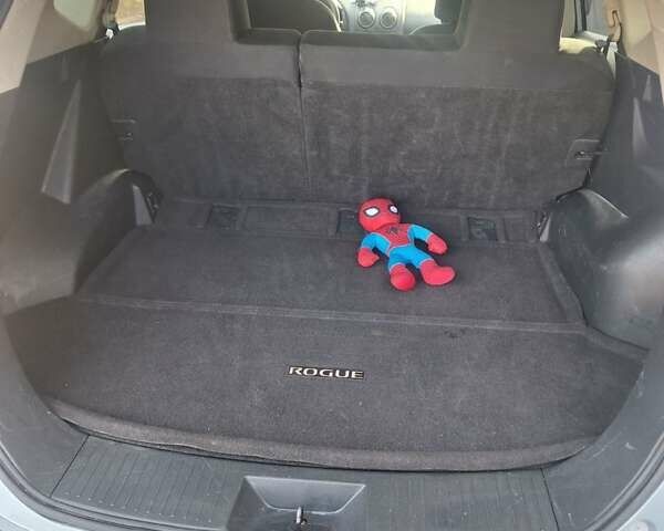 Сірий Ніссан Rogue, об'ємом двигуна 2.5 л та пробігом 197 тис. км за 7999 $, фото 2 на Automoto.ua