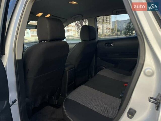Сірий Ніссан Rogue, об'ємом двигуна 2.5 л та пробігом 234 тис. км за 9600 $, фото 21 на Automoto.ua