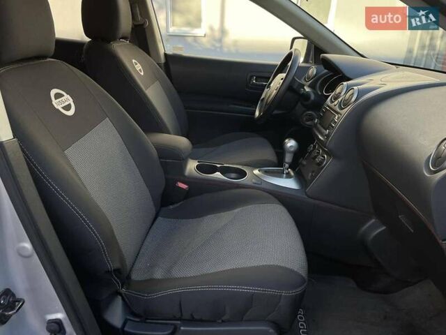 Сірий Ніссан Rogue, об'ємом двигуна 2.5 л та пробігом 234 тис. км за 9600 $, фото 19 на Automoto.ua