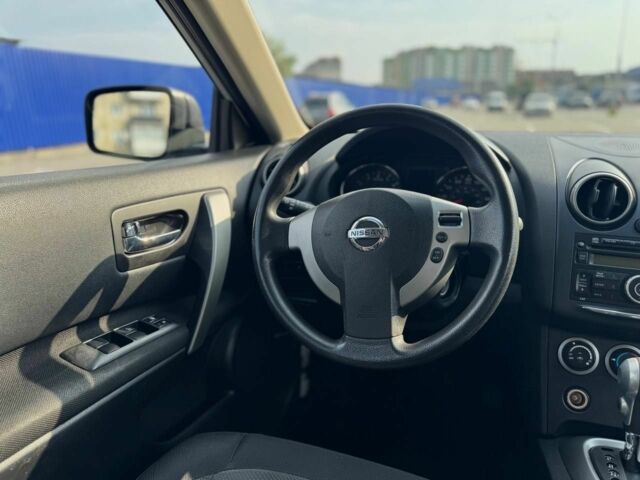 Серый Ниссан Rogue, объемом двигателя 2.5 л и пробегом 134 тыс. км за 8250 $, фото 12 на Automoto.ua