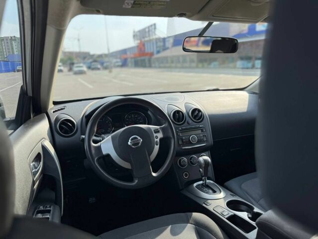 Серый Ниссан Rogue, объемом двигателя 2.5 л и пробегом 134 тыс. км за 8250 $, фото 6 на Automoto.ua