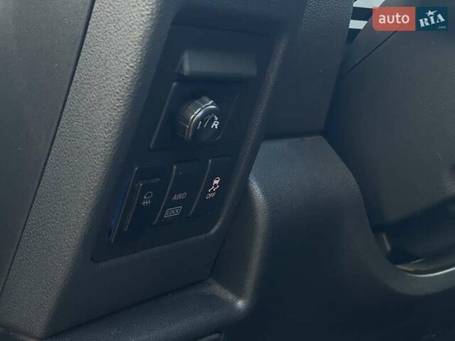 Сірий Ніссан Rogue, об'ємом двигуна 2.5 л та пробігом 234 тис. км за 9600 $, фото 13 на Automoto.ua