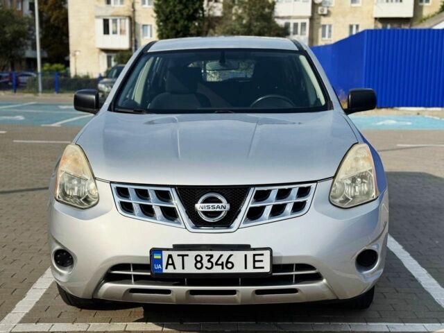 Серый Ниссан Rogue, объемом двигателя 2.5 л и пробегом 134 тыс. км за 8250 $, фото 2 на Automoto.ua
