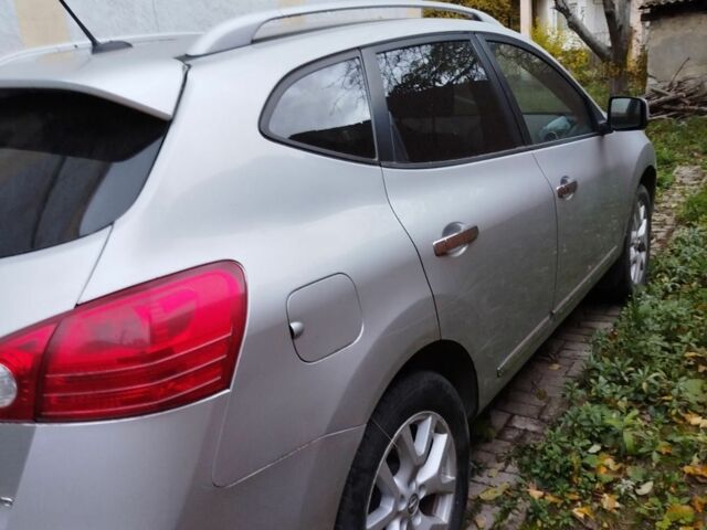 Ниссан Rogue 2013 в Черновцах на Automoto.ua Серый Ниссан Rogue, объемом двигателя 2.5 л и пробегом 151 тыс. км за 9500 $, фото 1 на Automoto.ua