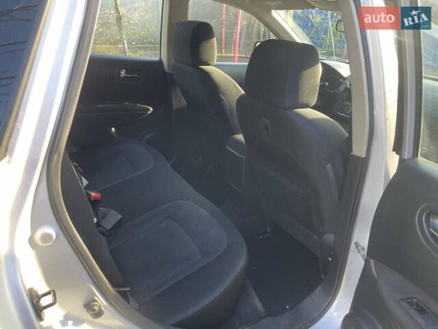 Сірий Ніссан Rogue, об'ємом двигуна 2.49 л та пробігом 198 тис. км за 9800 $, фото 7 на Automoto.ua