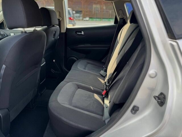 Серый Ниссан Rogue, объемом двигателя 2.5 л и пробегом 134 тыс. км за 8250 $, фото 17 на Automoto.ua