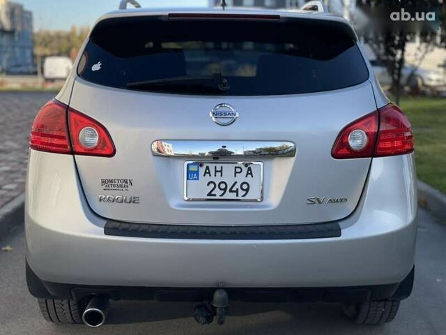 Сірий Ніссан Rogue, об'ємом двигуна 2.5 л та пробігом 234 тис. км за 9600 $, фото 4 на Automoto.ua