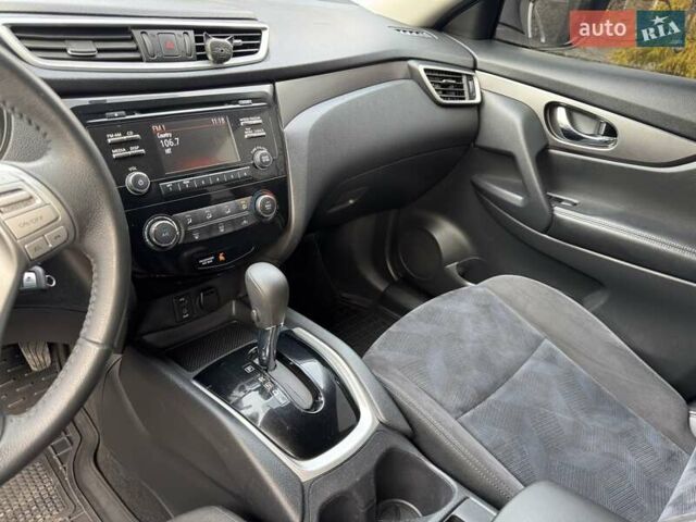 Сірий Ніссан Rogue, об'ємом двигуна 2.49 л та пробігом 160 тис. км за 11000 $, фото 10 на Automoto.ua