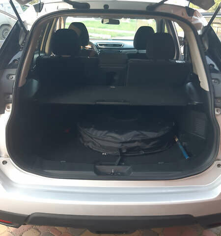 Серый Ниссан Rogue, объемом двигателя 2.5 л и пробегом 175 тыс. км за 11500 $, фото 27 на Automoto.ua