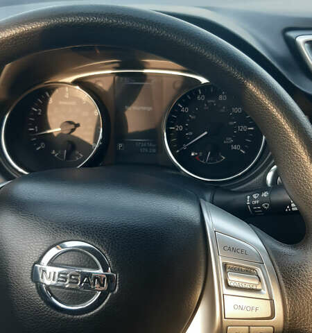 Серый Ниссан Rogue, объемом двигателя 2.5 л и пробегом 175 тыс. км за 11500 $, фото 21 на Automoto.ua