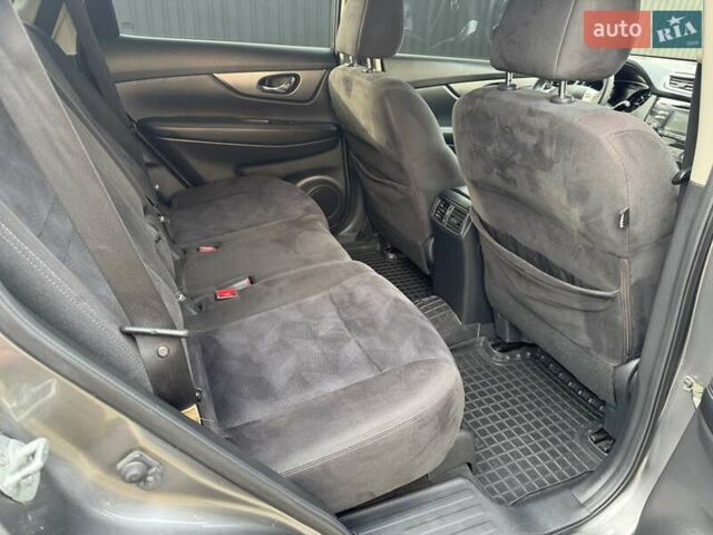 Сірий Ніссан Rogue, об'ємом двигуна 2.49 л та пробігом 160 тис. км за 11000 $, фото 17 на Automoto.ua
