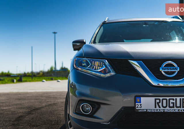 Серый Ниссан Rogue, объемом двигателя 2.5 л и пробегом 168 тыс. км за 13300 $, фото 12 на Automoto.ua