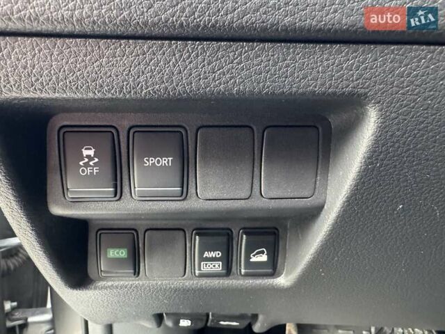 Сірий Ніссан Rogue, об'ємом двигуна 2.49 л та пробігом 160 тис. км за 11000 $, фото 9 на Automoto.ua