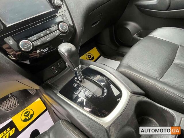 Серый Ниссан Rogue, объемом двигателя 2.5 л и пробегом 143 тыс. км за 13700 $, фото 12 на Automoto.ua