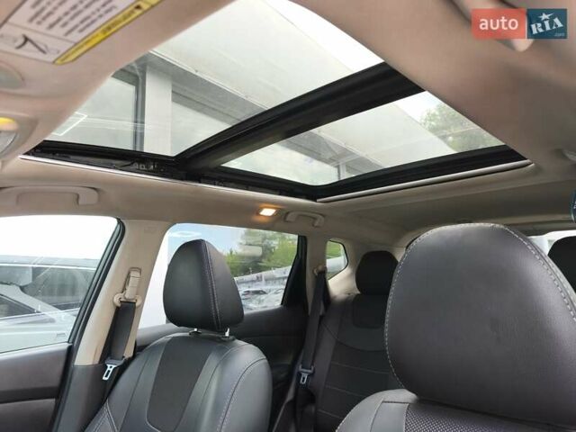 Сірий Ніссан Rogue, об'ємом двигуна 2.5 л та пробігом 274 тис. км за 13300 $, фото 22 на Automoto.ua