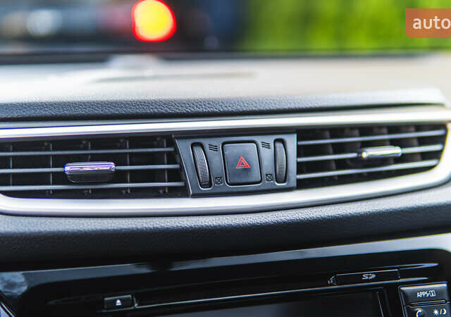 Серый Ниссан Rogue, объемом двигателя 2.5 л и пробегом 168 тыс. км за 13300 $, фото 35 на Automoto.ua