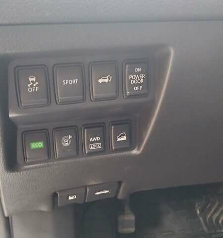 Серый Ниссан Rogue, объемом двигателя 2.5 л и пробегом 137 тыс. км за 12800 $, фото 10 на Automoto.ua