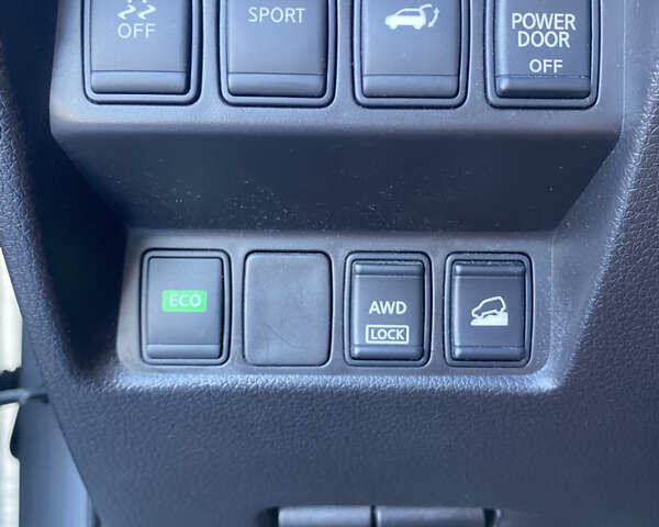 Сірий Ніссан Rogue, об'ємом двигуна 2.49 л та пробігом 117 тис. км за 13700 $, фото 15 на Automoto.ua