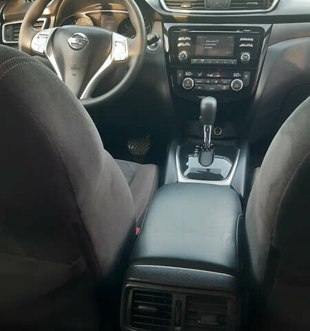 Серый Ниссан Rogue, объемом двигателя 2.5 л и пробегом 175 тыс. км за 11500 $, фото 19 на Automoto.ua