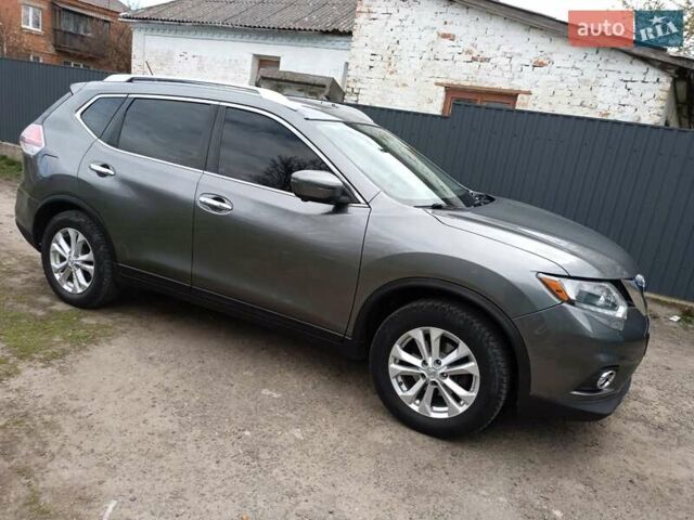 Серый Ниссан Rogue, объемом двигателя 0 л и пробегом 127 тыс. км за 13200 $, фото 3 на Automoto.ua