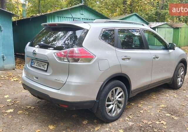 Серый Ниссан Rogue, объемом двигателя 2.5 л и пробегом 137 тыс. км за 12800 $, фото 7 на Automoto.ua