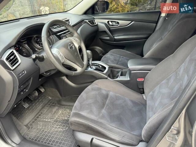 Сірий Ніссан Rogue, об'ємом двигуна 2.49 л та пробігом 160 тис. км за 11000 $, фото 8 на Automoto.ua