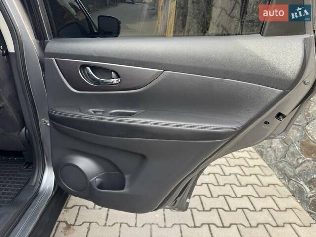 Сірий Ніссан Rogue, об'ємом двигуна 2.49 л та пробігом 160 тис. км за 11000 $, фото 14 на Automoto.ua