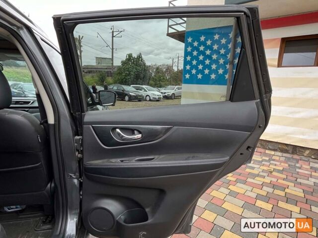 Серый Ниссан Rogue, объемом двигателя 2.5 л и пробегом 143 тыс. км за 13700 $, фото 19 на Automoto.ua