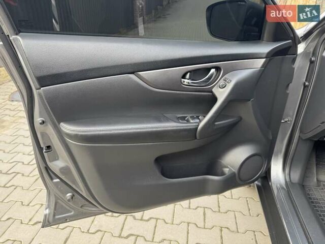 Сірий Ніссан Rogue, об'ємом двигуна 2.49 л та пробігом 160 тис. км за 11000 $, фото 7 на Automoto.ua