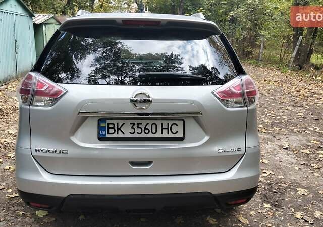 Серый Ниссан Rogue, объемом двигателя 2.5 л и пробегом 137 тыс. км за 12800 $, фото 12 на Automoto.ua