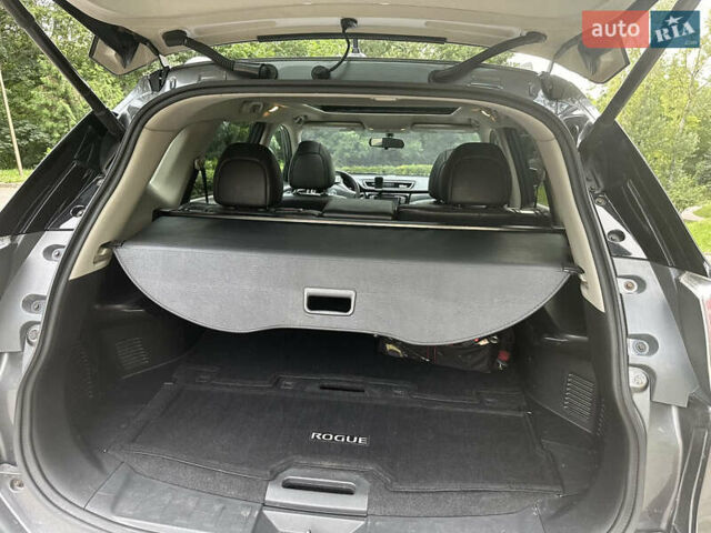 Ніссан Rogue 2014 у Києві на Automoto.ua Сірий Ніссан Rogue, об'ємом двигуна 2.5 л та пробігом 200 тис. км за 15000 $, фото 5 на Automoto.ua
