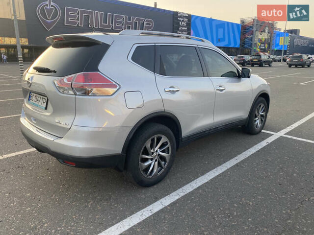 Сірий Ніссан Rogue, об'ємом двигуна 2.49 л та пробігом 117 тис. км за 13700 $, фото 4 на Automoto.ua