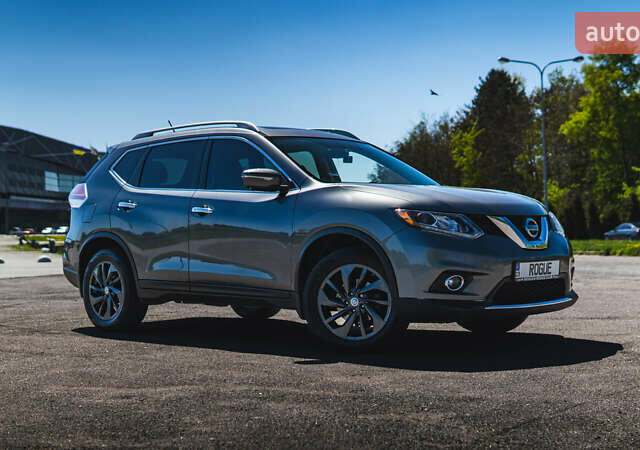 Серый Ниссан Rogue, объемом двигателя 2.5 л и пробегом 168 тыс. км за 13300 $, фото 2 на Automoto.ua