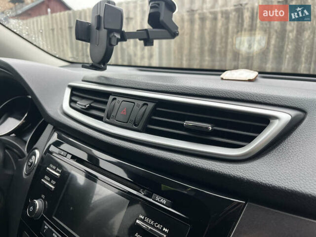 Сірий Ніссан Rogue, об'ємом двигуна 2.49 л та пробігом 209 тис. км за 11300 $, фото 46 на Automoto.ua