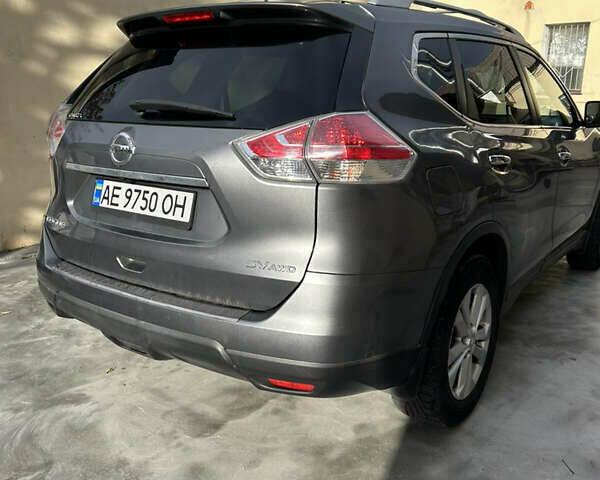 Серый Ниссан Rogue, объемом двигателя 2.5 л и пробегом 226 тыс. км за 11300 $, фото 7 на Automoto.ua